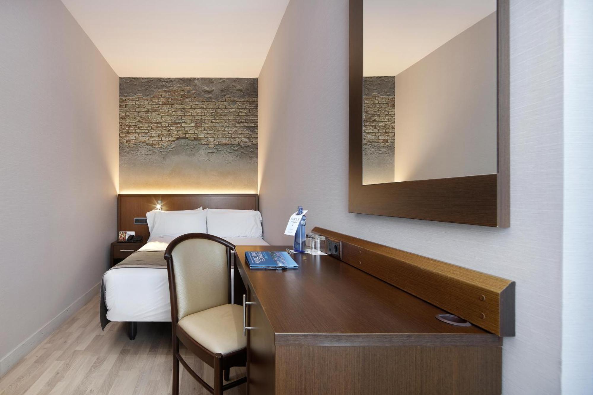 Hcc Taber Hotel